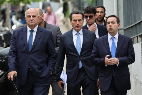 Με 151 βουλευτές η απόφαση για σύσταση Εξεταστικής για τις τηλεφωνικές παρακολουθήσεις – Αποχώρησαν ΠΑΣΟΚ, ΣΥΡΙΖΑ, ΚΚΕ