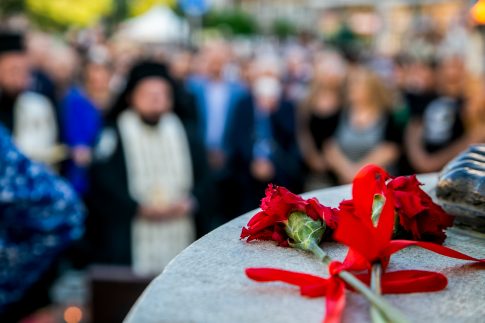 Είκοσι πορτρέτα προσωπικοτήτων ζωγραφισμένα στο 12<sup>ο</sup> γυμνάσιο Λαρίσης