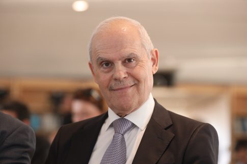 Ένθετο Παιδεία: <strong>Το πρώτο ξενόγλωσσο προπτυχιακό από το ΟΠΑ</strong>