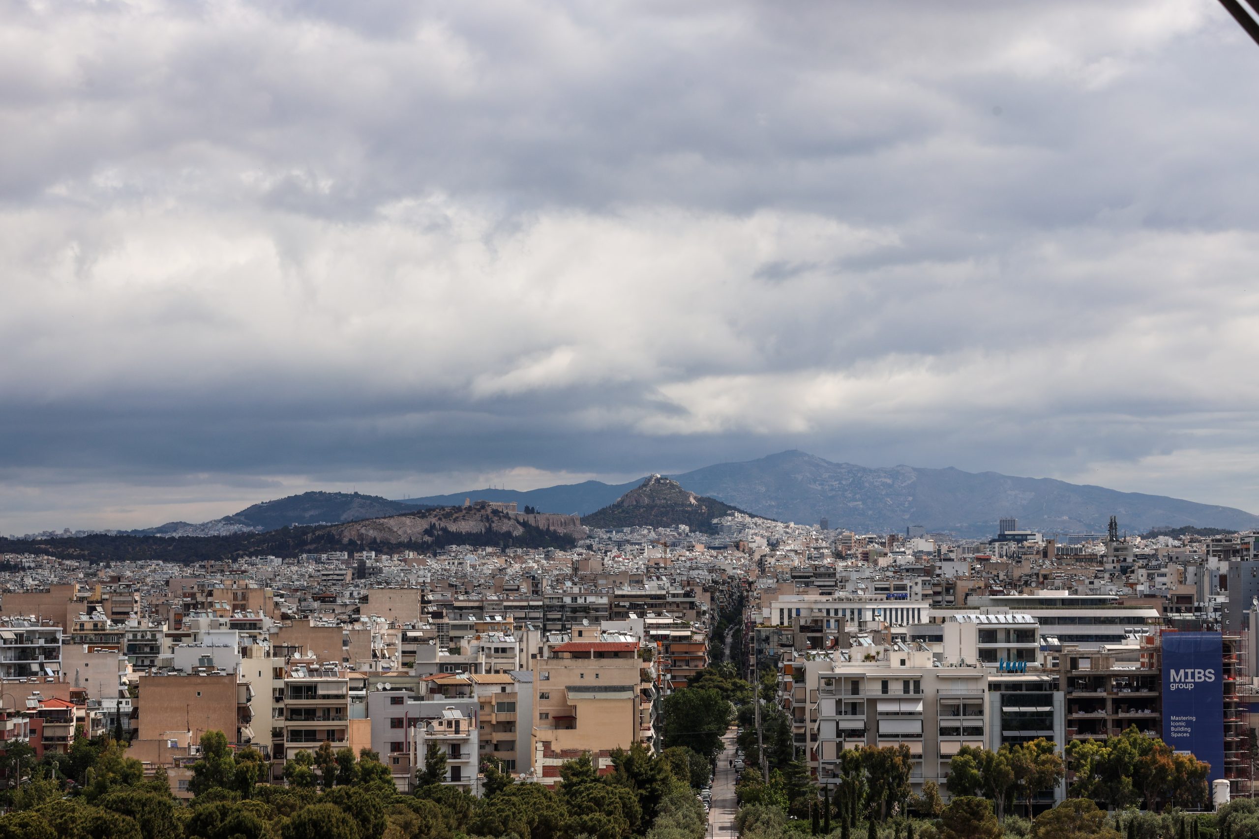 Σε τροχιά ανόδου ενοίκια και οικοδομικά υλικά – Έρχεται το «Ανακαινίζω» για 20.000 κλειστά σπίτια