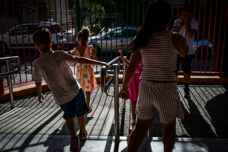 Δημογραφικό και Οικονομία: Οι Προκλήσεις της Επόμενης 35ετίας – Τι είπε στο ΕΡΤnews Radio 105,8 ο Ομότιμος Καθηγητής Δημογραφίας, Βύρων Κοτζαμάνης