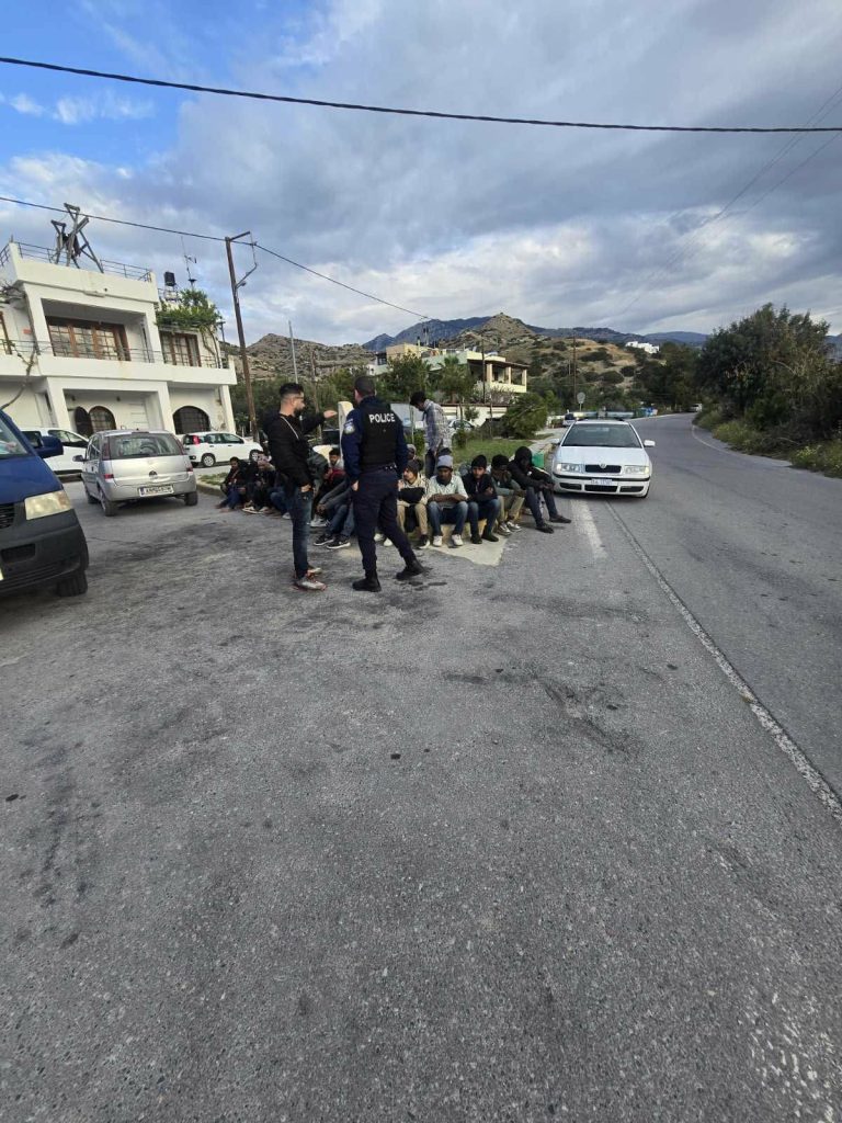 «Πρωτομαγιάτικες αφίξεις» μεταναστών στα νότια της Κρήτης – 2 λέμβοι με 72 άτομα