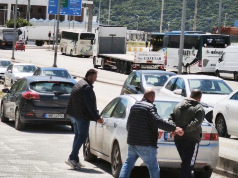 Διαψεύδουν οι ΗΠΑ ότι χτυπήθηκε πλοίο τους  – Επιμένει το Ιράν ότι επλήγη φρεγάτα κοντά στην περιοχή Τζασκ
