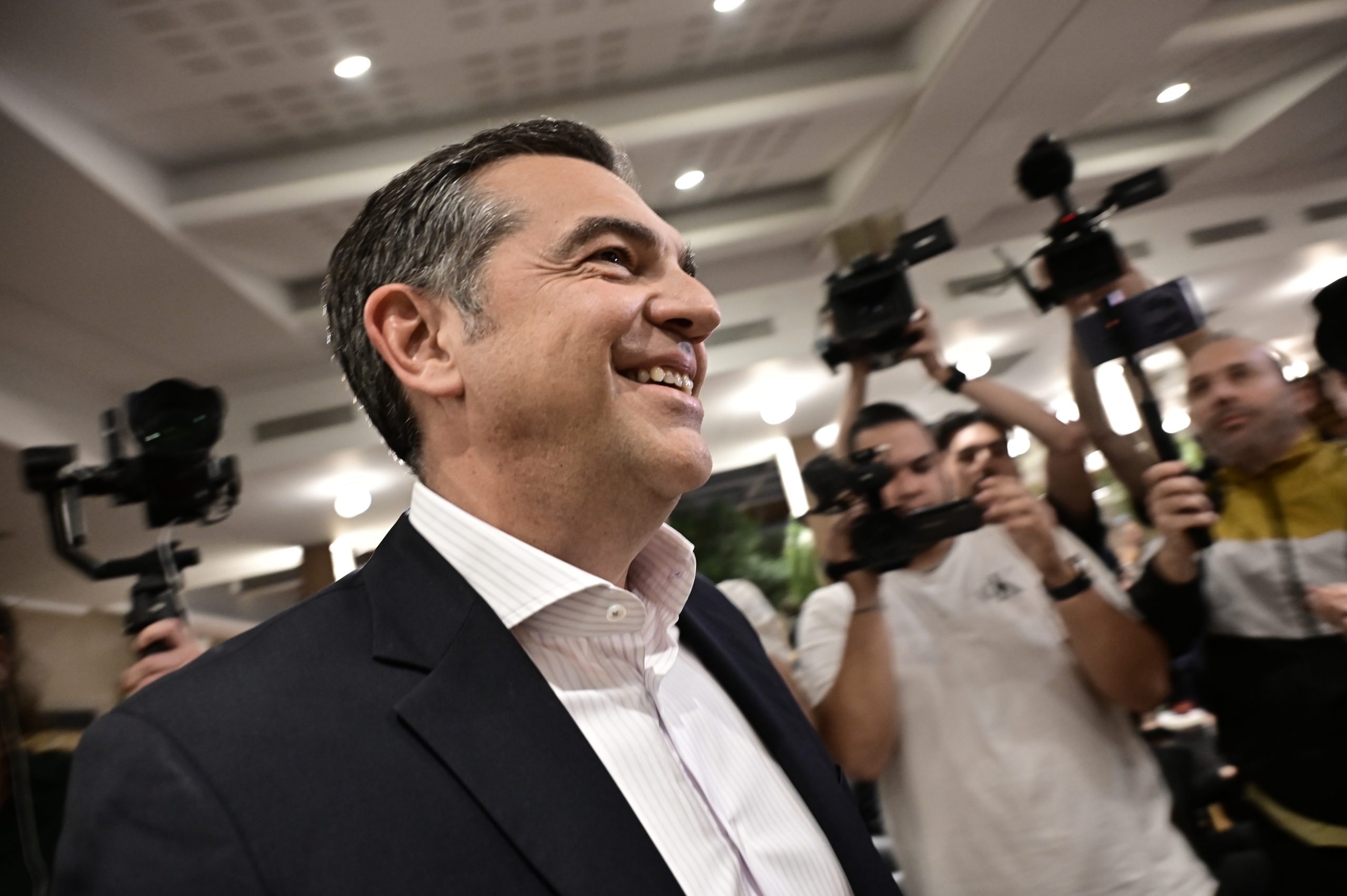 Απόψε τα αποκαλυπτήρια του κόμματος Τσίπρα – Έντονη κινητικότητα στην κεντροαριστερά, σε αναβρασμό η Κουμουνδούρου