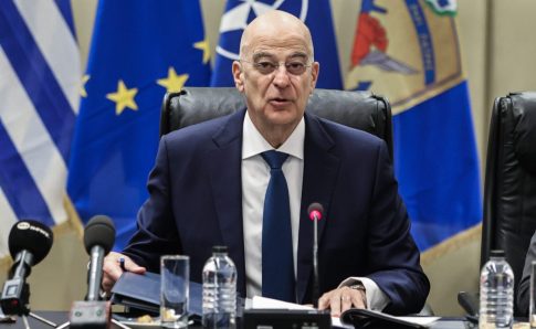 Ρωσία – Live: Η Μόσχα τιμά σήμερα την επέτειο της 9ης Μαΐου 1945 – Δέσμευση Ζελένσκι για τήρηση της εκεχειρίας που ανακοίνωσε ο Τραμπ