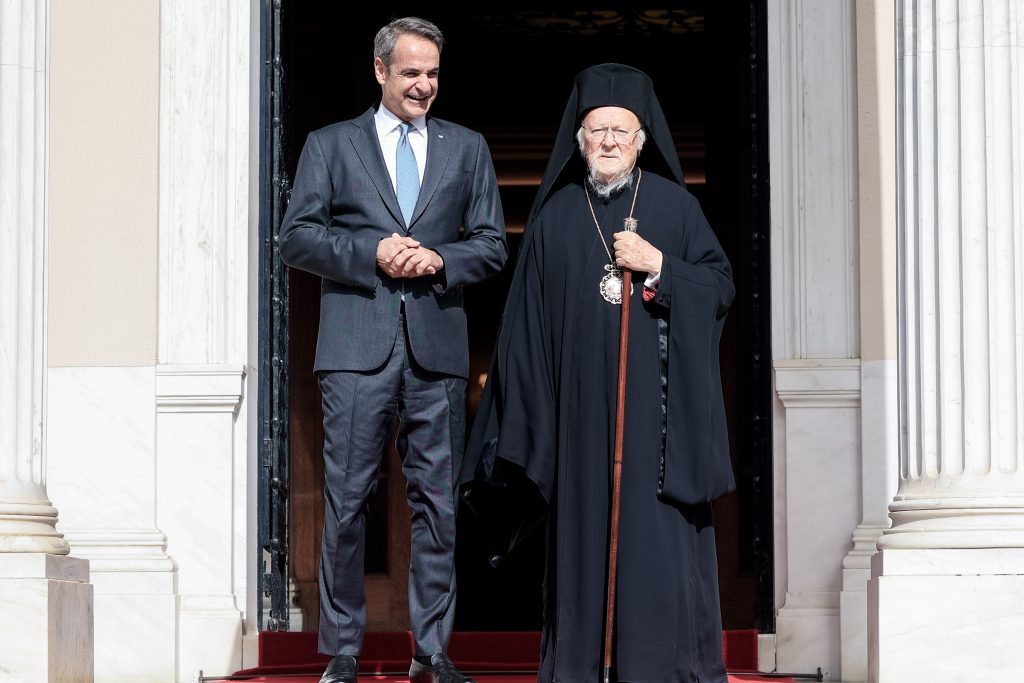 Συνάντηση Μητσοτάκη με Βαρθολομαίο: «Η ελληνική Πολιτεία στέκεται δίπλα στο Πατριαρχείο»