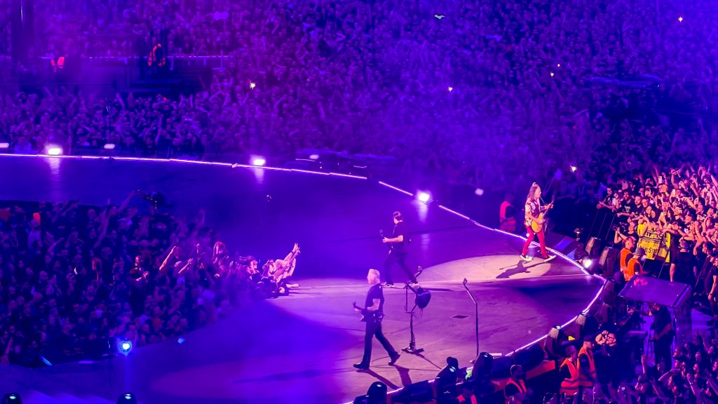 Metallica: Μια νύχτα στο ΟΑΚΑ που θα μείνει χαραγμένη στη μνήμη – Αποθέωση από 80.000 θεατές