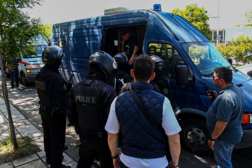 Επεισόδια στο ΑΠΘ: Ελεύθεροι οι προσαχθέντες – Έξι οι τραυματίες στο νοσοκομείο Παπαγεωργίου