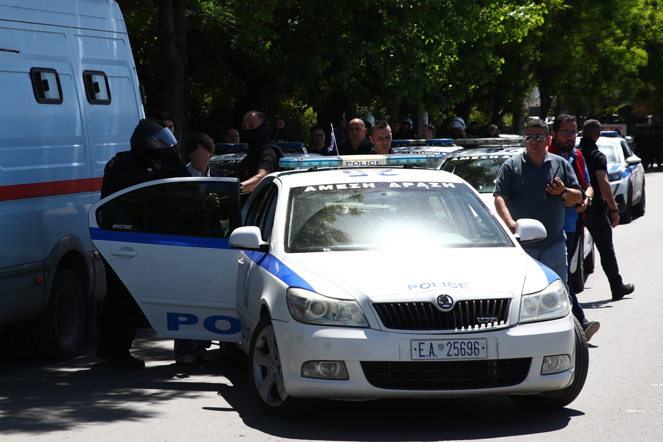 Επεισόδια στο ΑΠΘ: Ελεύθεροι οι προσαχθέντες – Έξι οι τραυματίες στο νοσοκομείο Παπαγεωργίου