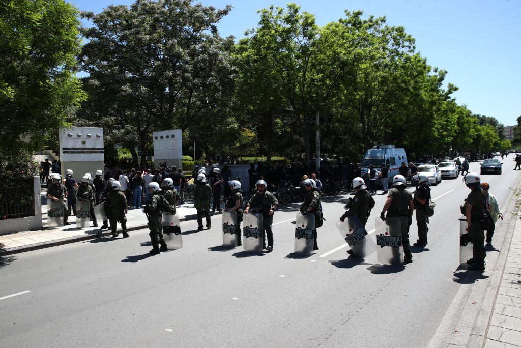 Επεισόδια στο ΑΠΘ: Ελεύθεροι οι προσαχθέντες – Έξι οι τραυματίες στο νοσοκομείο Παπαγεωργίου