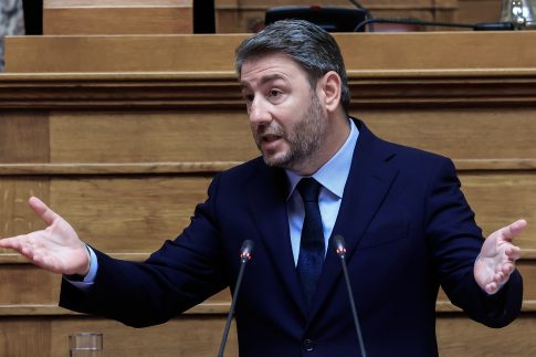 Βόλος: Συνελήφθη με 35γρ. κοκαΐνης και με πλαστή πινακίδα στη μηχανή που οδηγούσε
