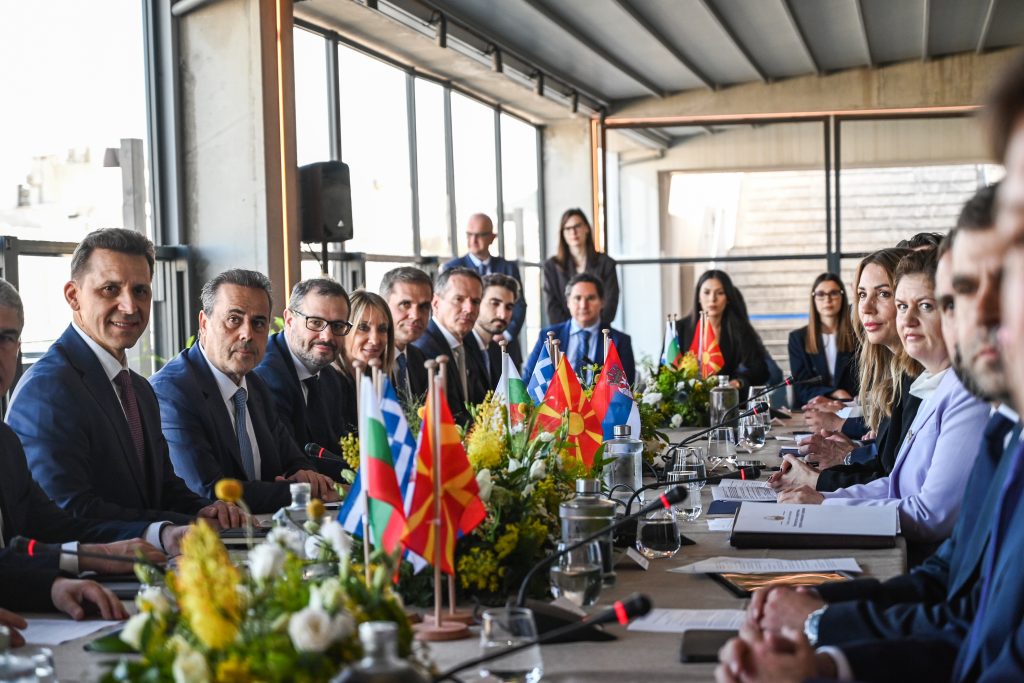Τετραμερής συνάντηση για τη διαβαλκανική ενεργειακή συνεργασία – Στόχος η αναβάθμιση των υποδομών και η βελτίωση των διασυνδέσεων