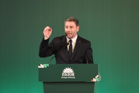 Μάχη με τις φλόγες στους Γόννους του δήμου Τεμπών  – Επιχειρούν επίγειες δυνάμεις και δύο αεροπλάνα