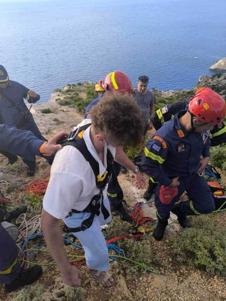 Ζάκυνθος: Ρισκάρισε τη ζωή του για μια… selfie o 22χρονος που διεσώθη
