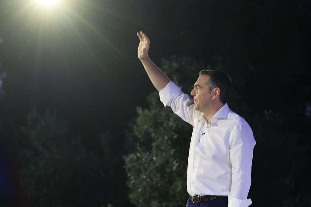 Ελληνική Αριστερή Συμπαράταξη (ΕΛΑΣ) το κόμμα του Αλέξη Τσίπρα – «Η Ελλάδα χρειάζεται επειγόντως νέα εθνική πυξίδα» τόνισε στην ομιλία του
