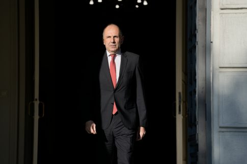 Θεμιστοκλέους στο ΕΡΤnews: Νέα κίνητρα για ενίσχυση του προσωπικού στο ΕΣΥ – Ανακοινώσεις από τον Πρωθυπουργό την Παγκόσμια Ημέρα Νοσηλευτή