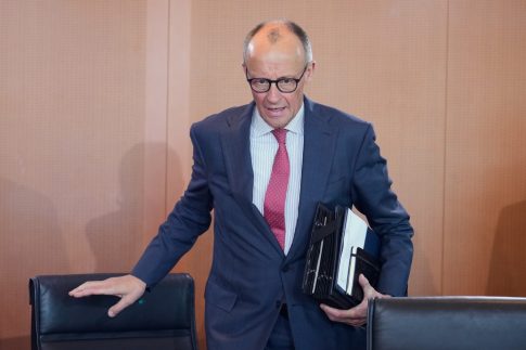<strong>Πυρκαγιά σε πολυώροφο κτίριο της Οδησσού, μετά τις αναφορές για καταρρίψεις drones</strong>