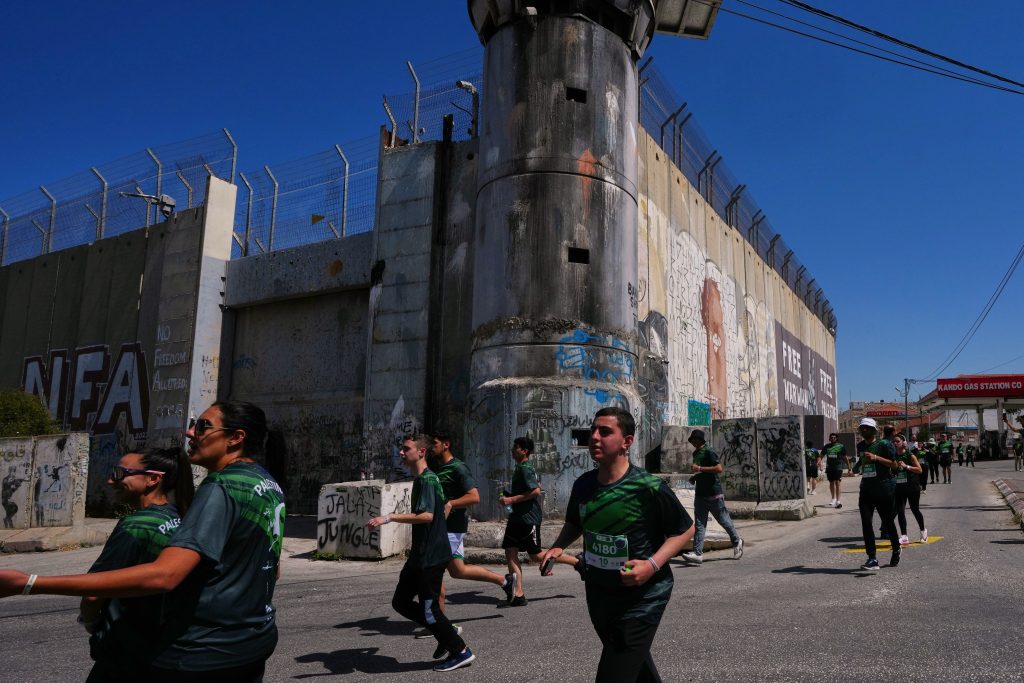 Πραγματοποιήθηκε μετά από τρία χρόνια ο Μαραθώνιος της Παλαιστίνης – Χιλιάδες συμμετέχοντες έστειλαν μήνυμα αλληλεγγύης