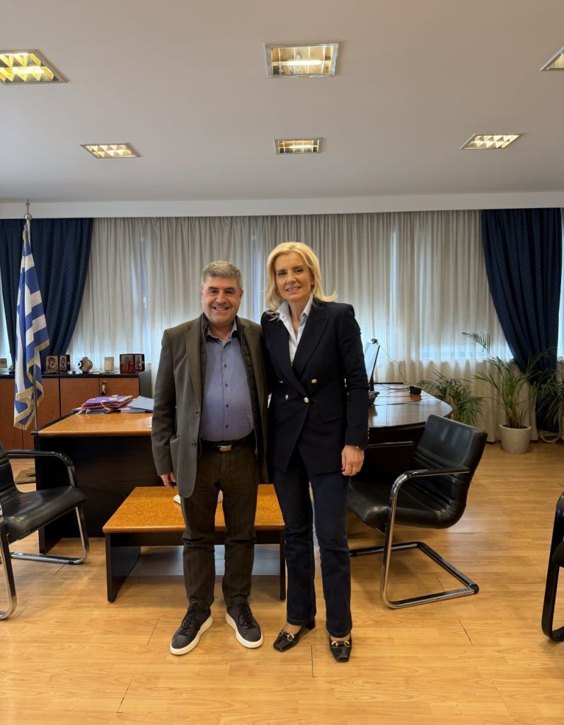 Στην Αποκεντρωμένη Διοίκηση Θεσσαλίας – Στ. Ελλάδας ο γ.γ. Υποδοχής Αιτούντων Άσυλο
