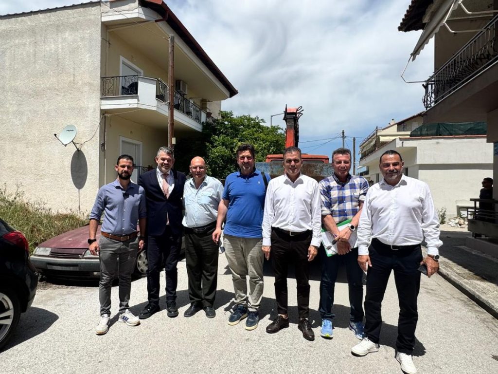 Απομακρύνονται τα εγκαταλελειμμένα οχήματα από τον Δήμο Λαρισαίων