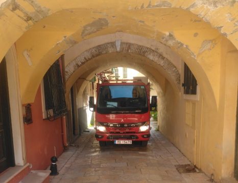 Κέρκυρα: Φωτιά σε διαμέρισμα στο κέντρο της πόλης