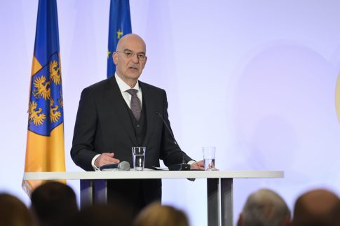 Χειροπέδες σε δύο «εισπράκτορες» σπείρας τηλεφωνικών απατών στην Καστοριά