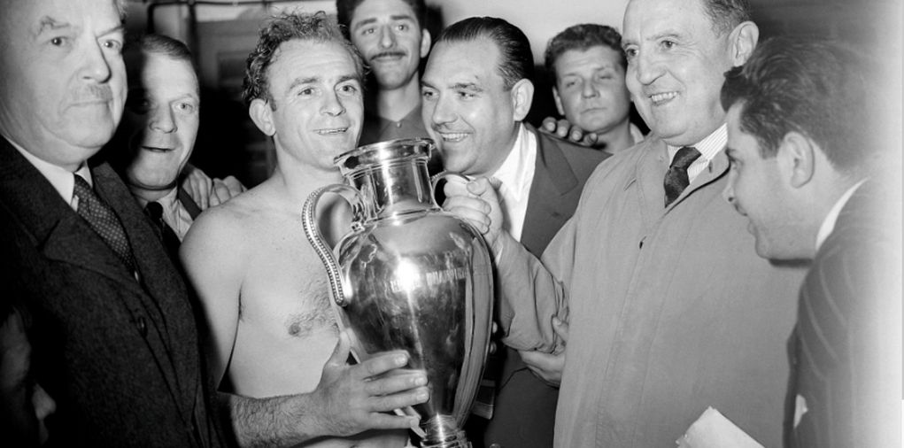 distefano-bernabeu-1956 Champions League: Παρί Σεν Ζερμέν vs Άρσεναλ στη «σκηνή» της Βουδαπέστης για την κατάκτηση του τροπαίου (30/5, 19:00, ΕΡΑΣΠΟΡ)