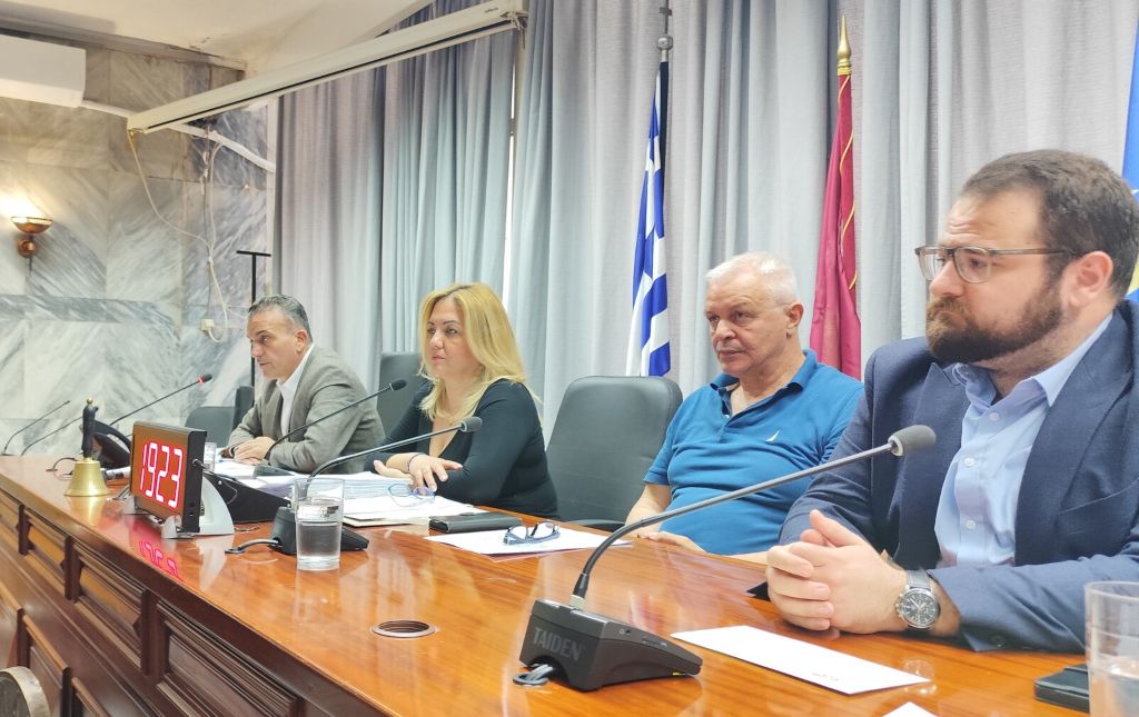 Στο πάρκο των Χρωμάτων το “Δέντρο του αγώνα για Δικαιοσύνη” για το δυστύχημα των Τεμπών – Ομόφωνη απόφαση του Δημοτικού Συμβουλίου Λάρισας