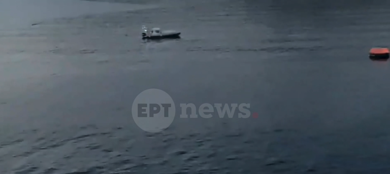 Ο δήμαρχος Άνδρου στο ΕΡΤnews για το ναυάγιο – Πώς το φορτηγό πλοίο προσέκρουσε στα βράχια παρά τον καλό καιρό