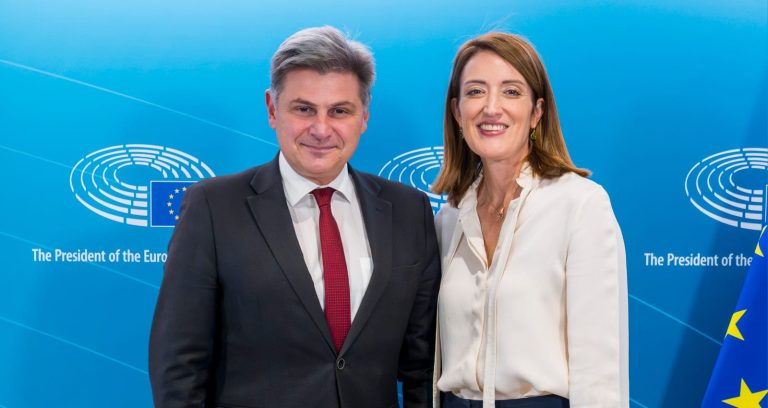 Συνάντηση Φαραντούρη – Μέτσολα με φόντο τα ελληνικά εθνικά θέματα