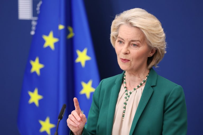 Στη Λιθουανία η φον ντερ Λάιεν μετά τα περιστατικά με τα drones