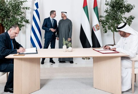 Υπαίθρια έκθεση ποιημάτων του Νικηφόρου Βρεττάκου στη Σπάρτη