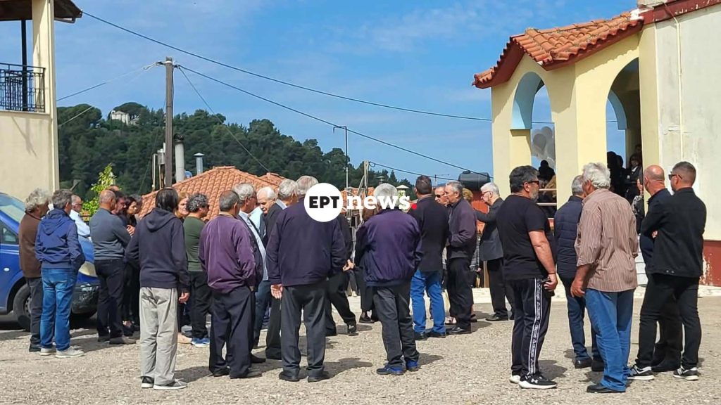 Ηλεία: Θρήνος στην κηδεία του 13χρονου που βρήκε τραγικό θάνατο σε τροχαίο με πατίνι