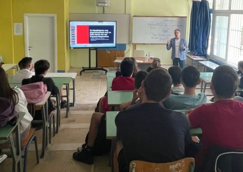 Αιχμηρή δήλωση Λαμπρινίδη για την υπόθεση της ανακύκλωσης στον Βόλο: “Είμαστε ο ελέγχων και όχι ο ελεγχόμενος”