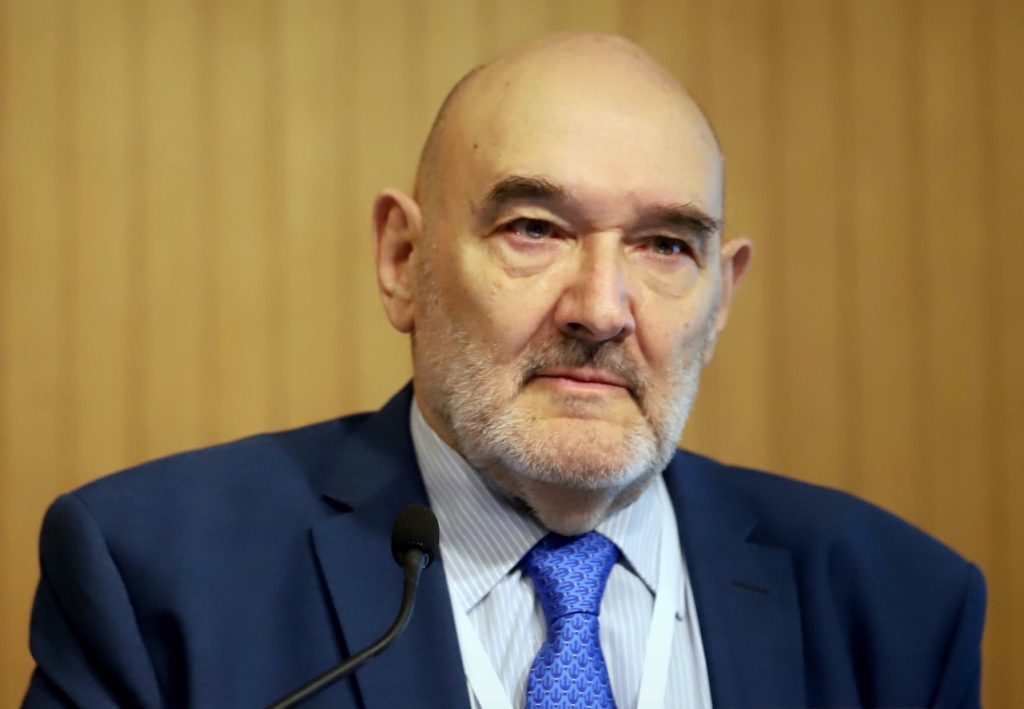 Aνθρωπιστική ιατρική [Μέρος 2ο]: «Ένα σύστημα που εξαντλεί τους γιατρούς του βλάπτει και τους ασθενείς»