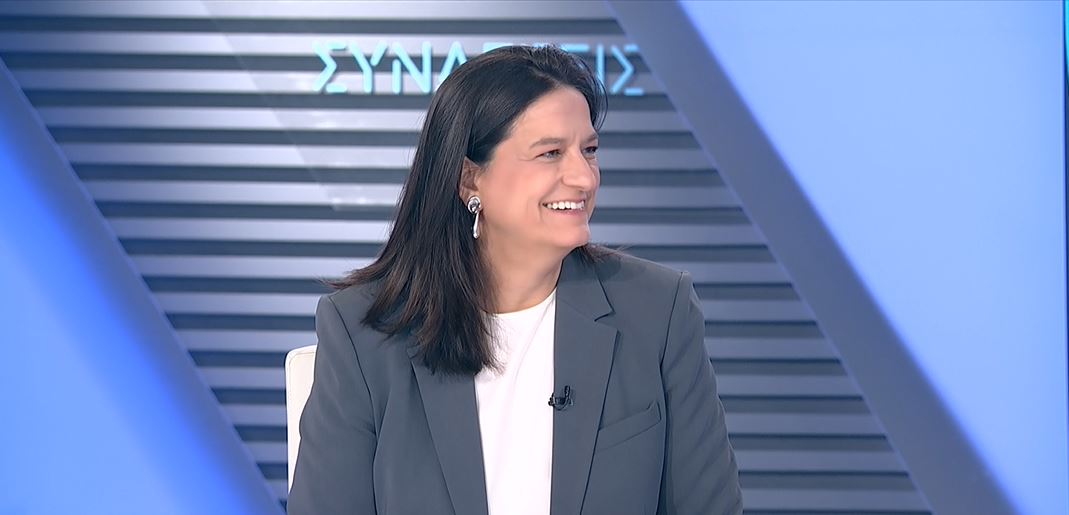 Κεραμέως στο ΕΡΤnews: Νέο νομοσχέδιο για ίση αμοιβή ανδρών – γυναικών, ποιες αλλαγές φέρνει – Επέκταση της ψηφιακής κάρτας εργασίας