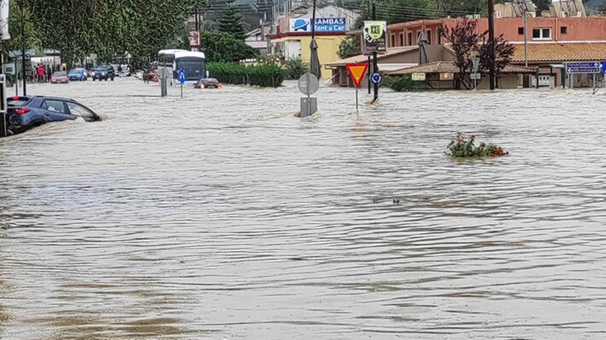 Κέρκυρα: 24,6 εκ. ευρώ από την Περιφέρεια για οδικό δίκτυο και αντιπλημμυρικά έργα