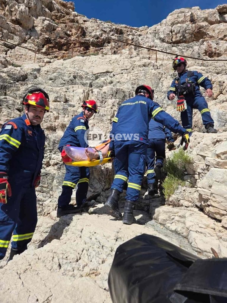 Ζάκυνθος: Επιτυχής επιχείρηση απεγκλωβισμού τραυματισμένης Ολλανδής στο Κορακονήσι