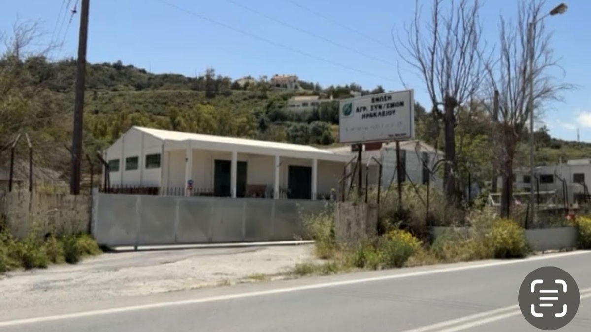 Ηράκλειο: Στις Μαλάδες κλιμάκιο του Υπουργείου Μετανάστευσης για τη δομή φιλοξενίας μεταναστών