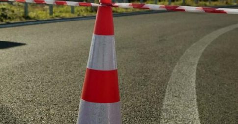 Είκοσι πορτρέτα προσωπικοτήτων ζωγραφισμένα στο 12<sup>ο</sup> γυμνάσιο Λαρίσης