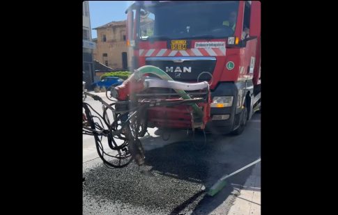 Δίκη Tέμπη: Παράσταση προς υποστήριξη της κατηγορίας κατά του πρώην υπ. Μεταφορών Κώστα Αχ. Καραμανλή από την Μ. Καρυστιανού