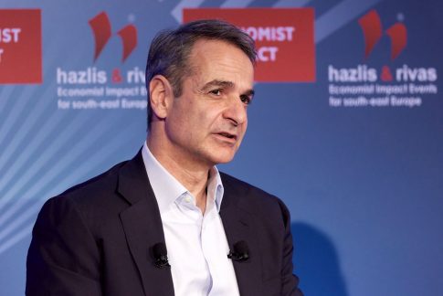 Έξοδος Αγίου Πνεύματος: Αυξημένη κίνηση στις εθνικές οδούς – Με 90% πληρότητα αναχωρούν τα πλοία