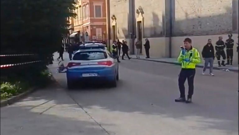 Ιταλία: Αυτοκίνητο έπεσε σε πεζούς στην Μόντενα -Τουλάχιστον επτά τραυματίες, οι δύο σοβαρά