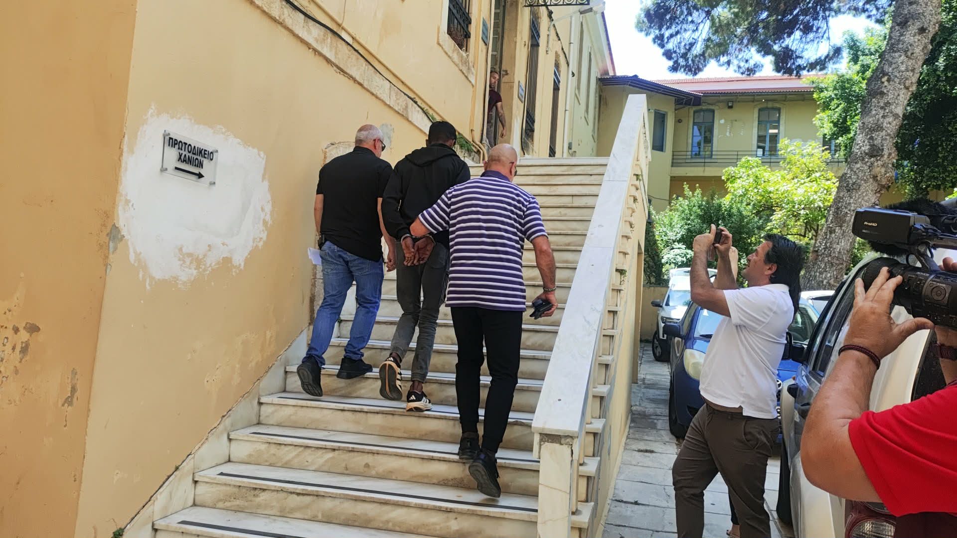 Χανιά: Η αστυνομία ερευνά την υπόθεση κακοποίησης του 3χρονου κοριτσιού – Μητέρα και σύντροφος θα απολογηθούν τις επόμενες μέρες για κακουργήματα