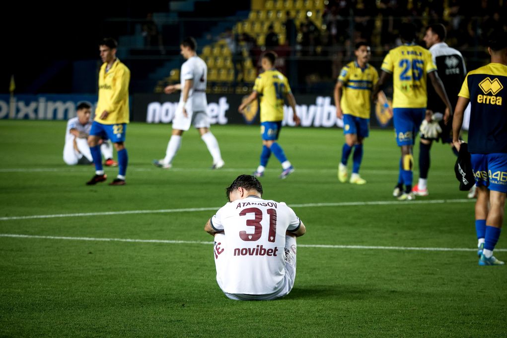 SUPERLEAGUE 2025-2026 / PLAY OUT / ÐÁÍÁÉÔÙËÉÊÏÓ - ÁÅË (ÃÉÙÑÃÏÓ ÄÅÑÂÉÓÇÓ / EUROKINISSI) Super League: Ο Μακέντα χάρισε νίκη μισή… παραμονή στον Αστέρα, 1-0 τον Πανσερραϊκό – Ένα λάθος, μια κατηγορία για Παναιτωλικό και ΑΕΛ