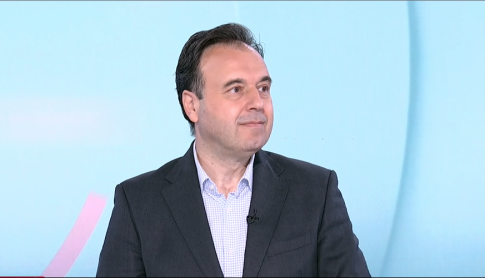 «Ήταν όλοι τους μεταμφιεσμένοι» – Αυτόπτης μάρτυρας περιγράφει στο ΕΡΤnews τη ληστεία στην Κάτω Τιθορέα