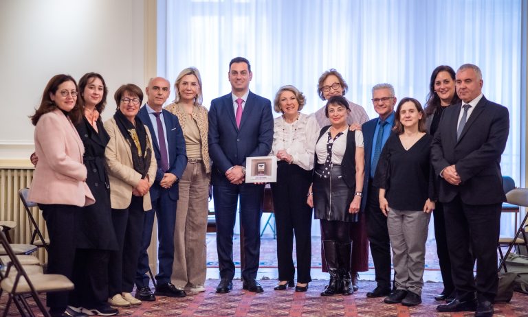 Παρίσι: Επίσκεψη βουλευτών στην Ελληνική Κοινότητα και την Πρεσβεία