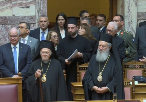 <strong>Διπλωματικές πηγές για τους Έλληνες πολίτες στο αεροδρόμιο του Καΐρου, συμμετέχοντες στην «Πορεία προς τη Γάζα»</strong>