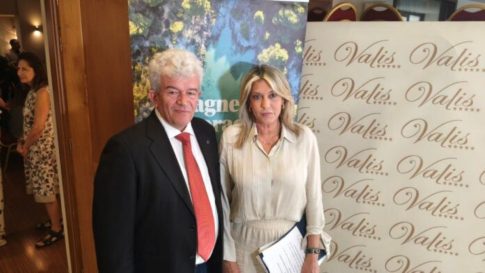 Κρουαζιερόπλοιο της Regent Seven Seas Cruises στη Σκιάθο με 670 επιβάτες