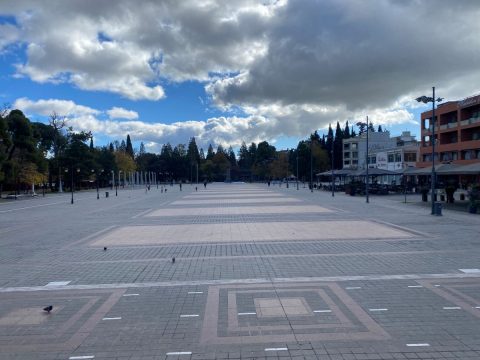 Σύλληψη 56χρονου στην Κορινθία για ναρκωτικά, όπλα και υπεξαίρεση μνημείων